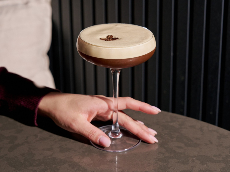 M Bar at Melbourne Marriott Hotel slider image