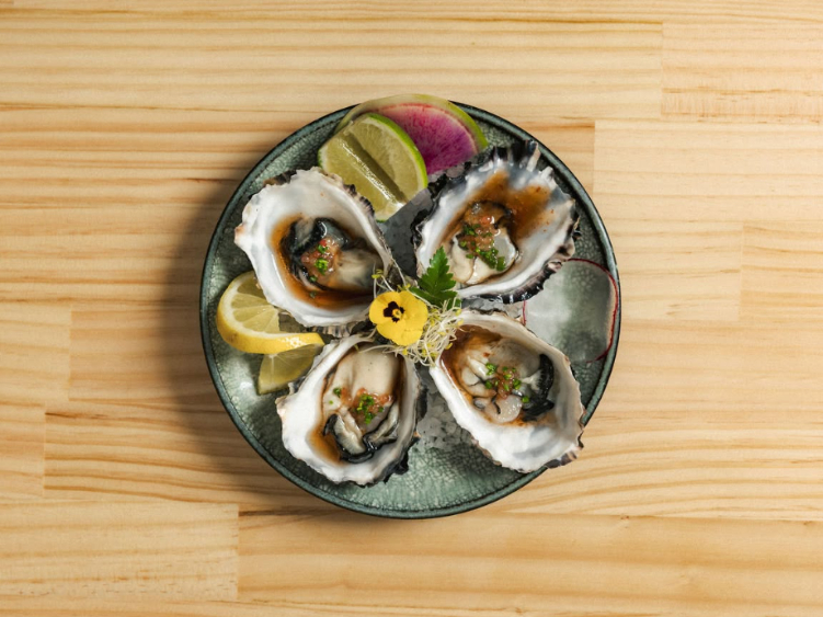 Maki2093  slider image