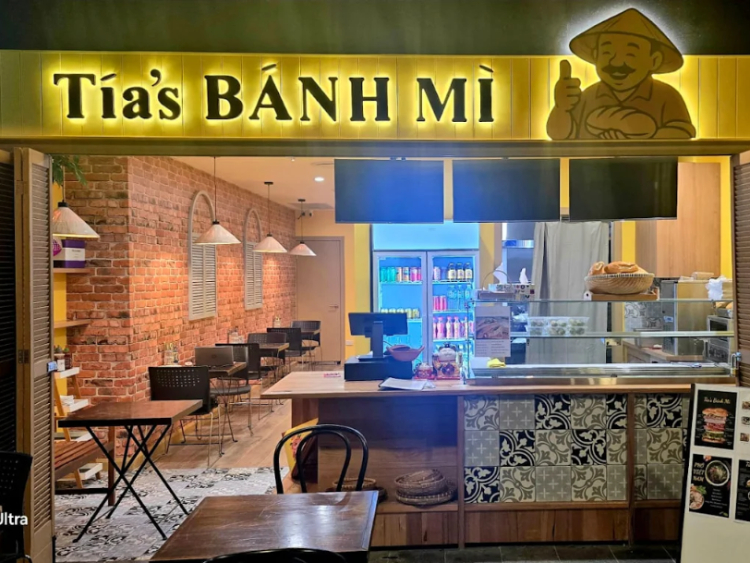 Tia's Banh Mi slider image