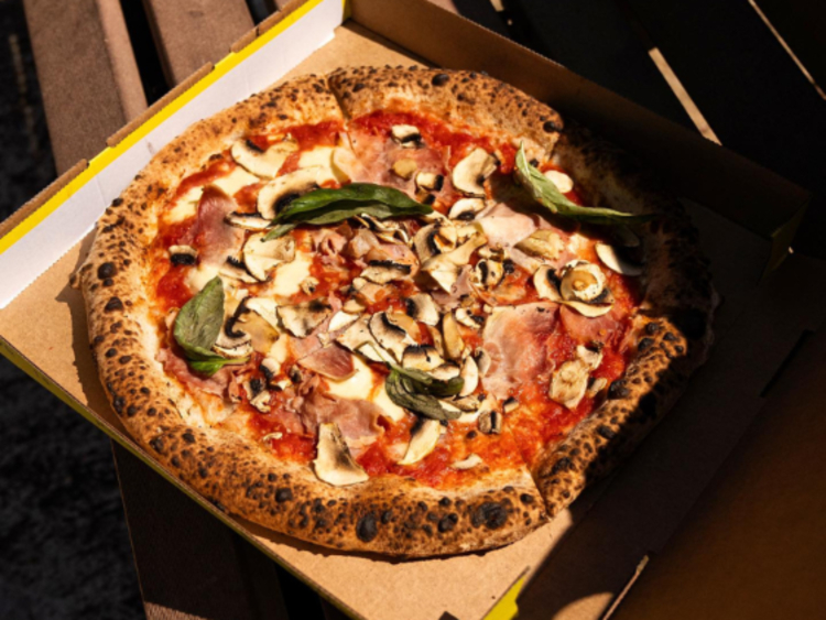 Il Locale Pizzeria - Stirling slider image