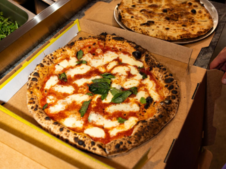 Il Locale Pizzeria - Stirling slider image