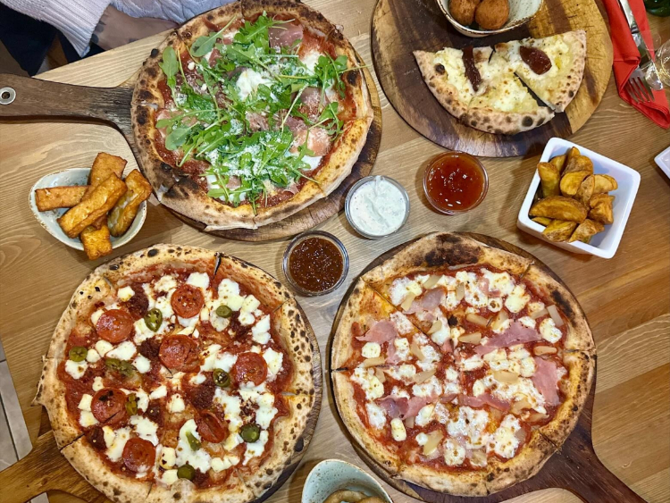 Tomato & Basil Pizzeria slider image