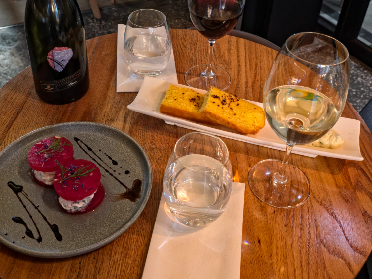 Romanée Wine Bar slider image