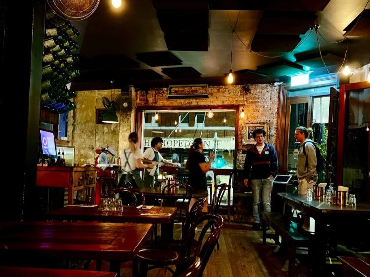 Pizza Vacanza Italian Restaurant slider image