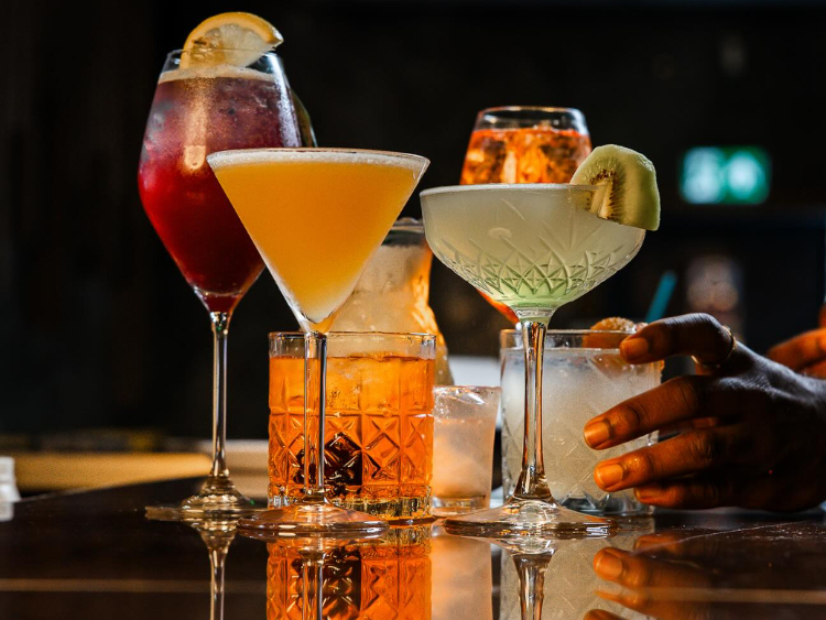 Ekelipse Lounge slider image