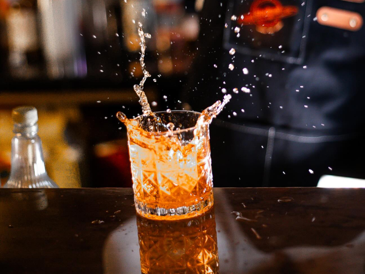 Ekelipse Lounge slider image