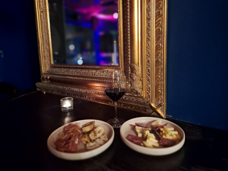 Mala Mia slider image