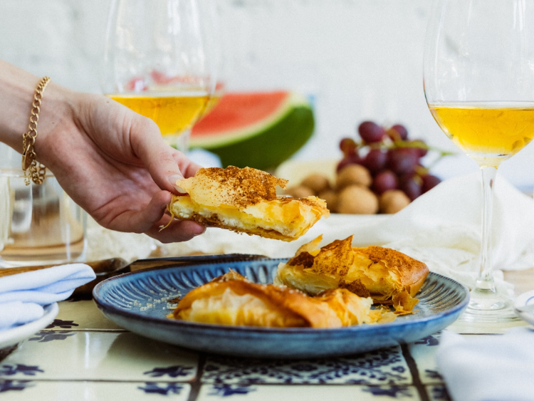 Taverna slider image