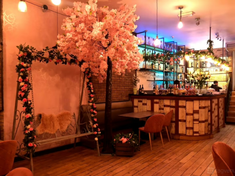 Rozay Lounge slider image