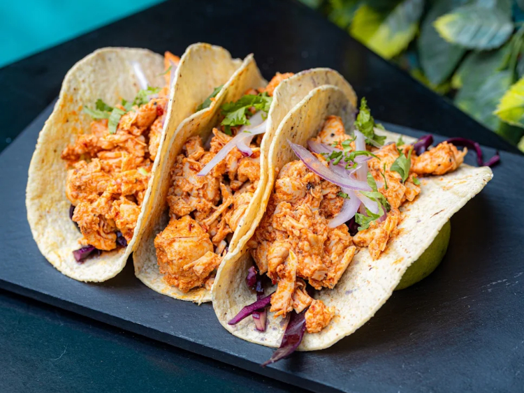 Primos Mexican Cantina slider image