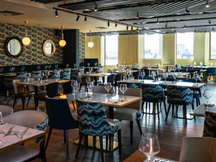 Uyare - Rooftop Bar & Restaurant slider image