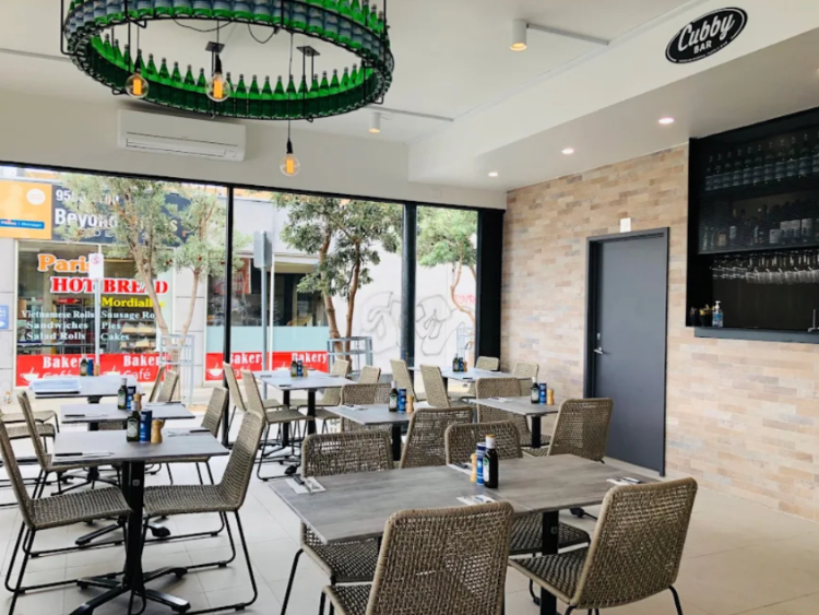 Cubby House Pizzeria slider image