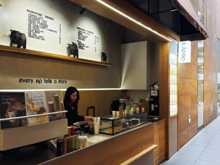 Dedys Cafe Regent Place slider image