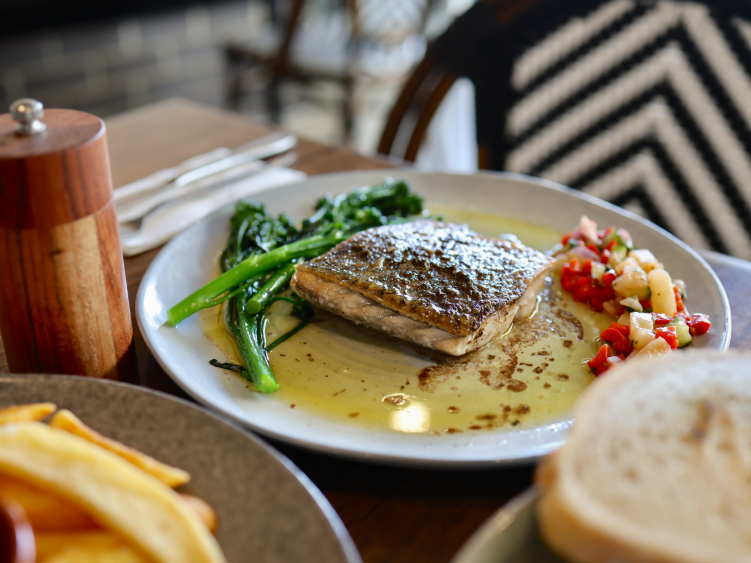 La Casa Beach Bar Bistro slider image