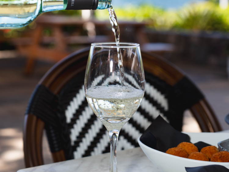 La Casa Beach Bar Bistro slider image