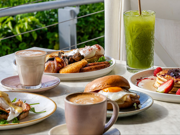 Vrina Mezze Bar slider image