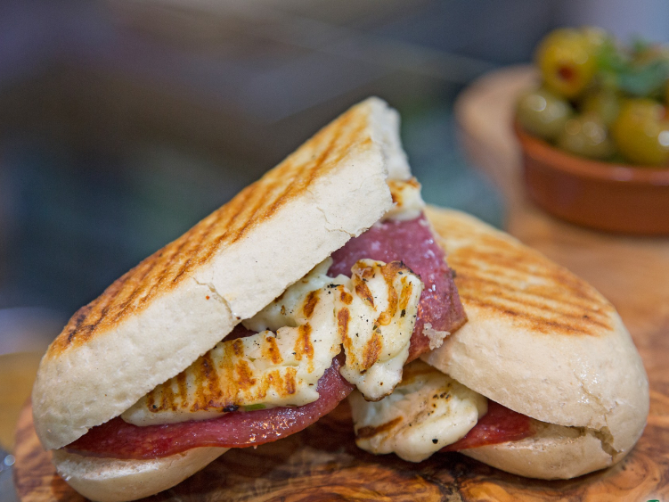 Olivitta Deli Bar & Cafe slider image