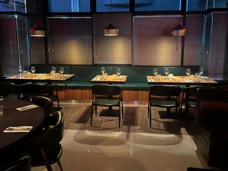 Angela's Kitchen and Bar slider image