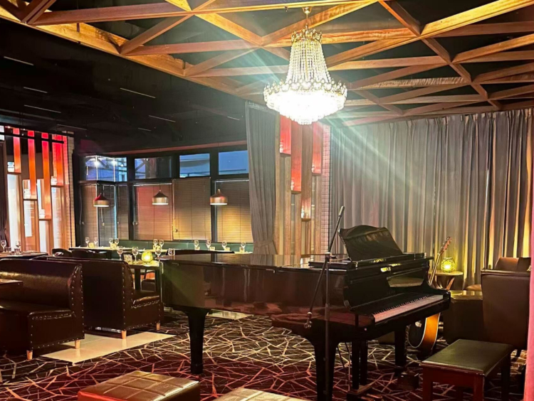 Angela's Kitchen and Bar slider image