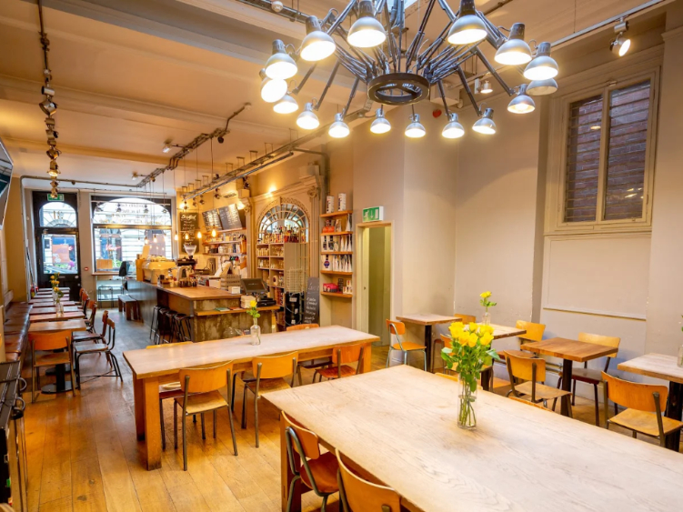 Notes Coffee Roasters & Bar - Trafalgar Square slider image