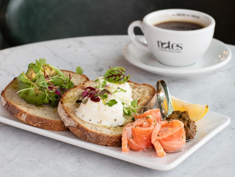 Notes Coffee Roasters & Bar - Trafalgar Square slider image