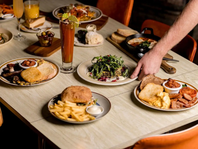 Cafe Komodo slider image