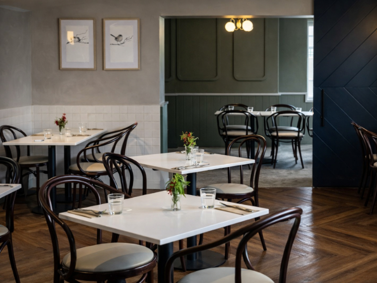 Darcy's Bar & Eatery slider image