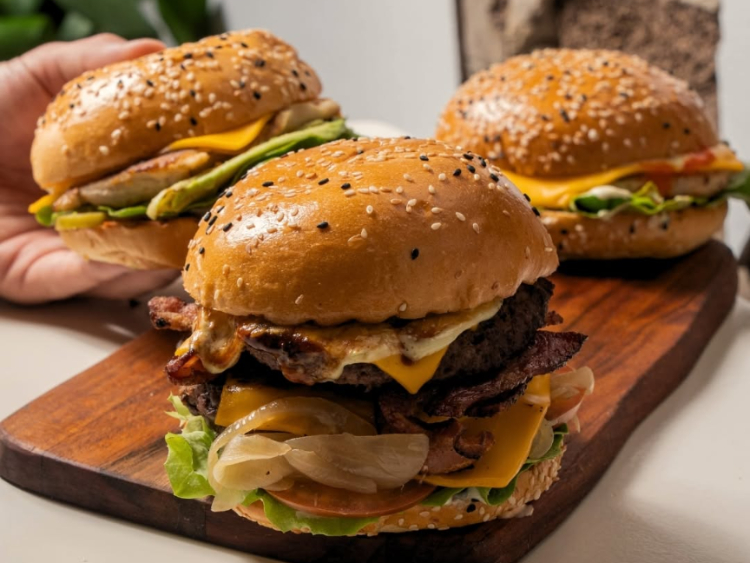 Archies Flame Grillé slider image