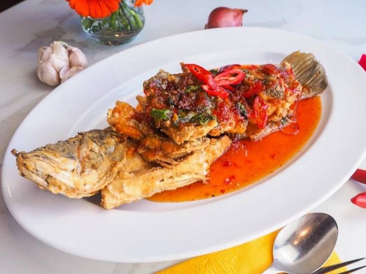We Thai Cuisine slider image