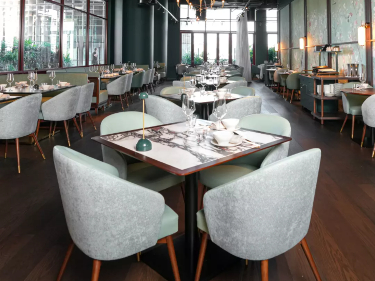 Hua Dining slider image