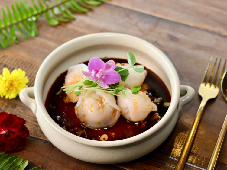 Osha Kitchen and Bar slider image