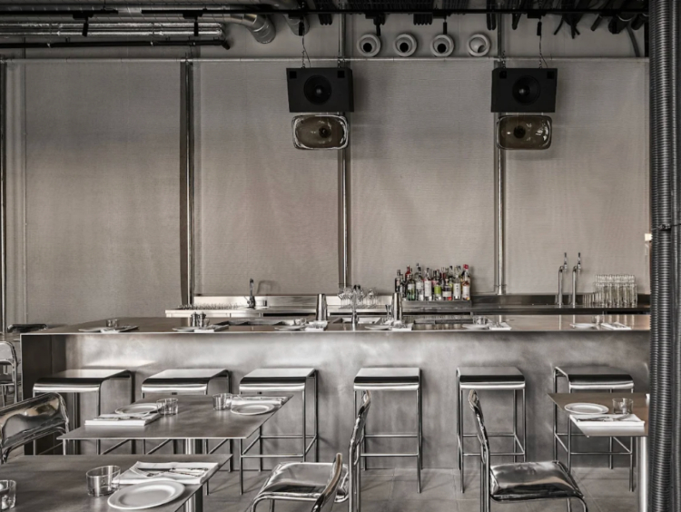 Noisy Oyster slider image