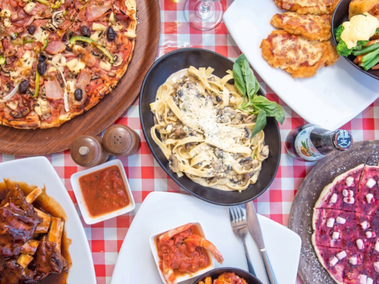 Mamma Mia's slider image