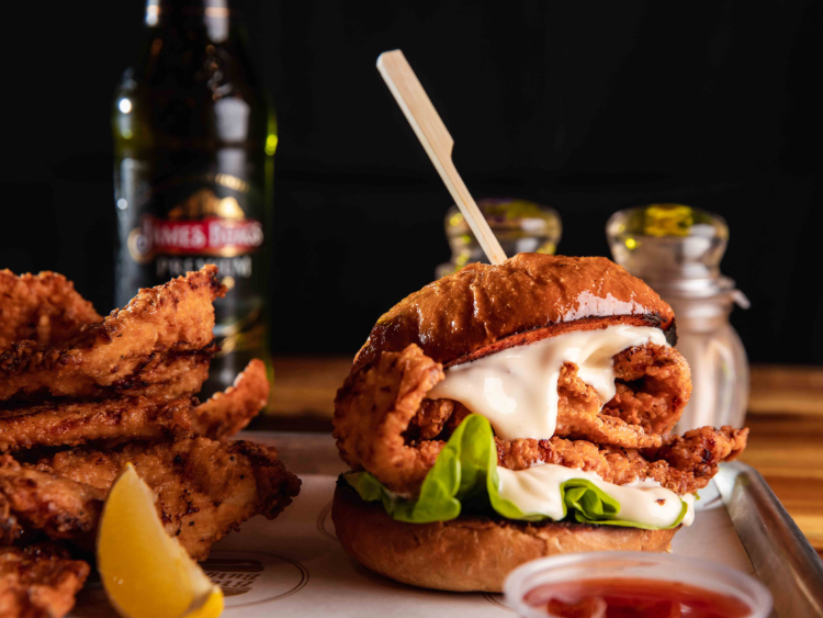 Brown Burgers - Moonah slider image