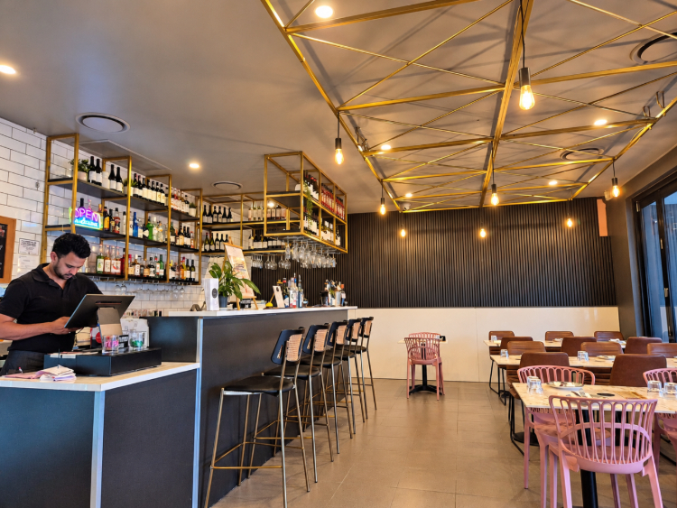 Sugo's Kitchen & Bar slider image