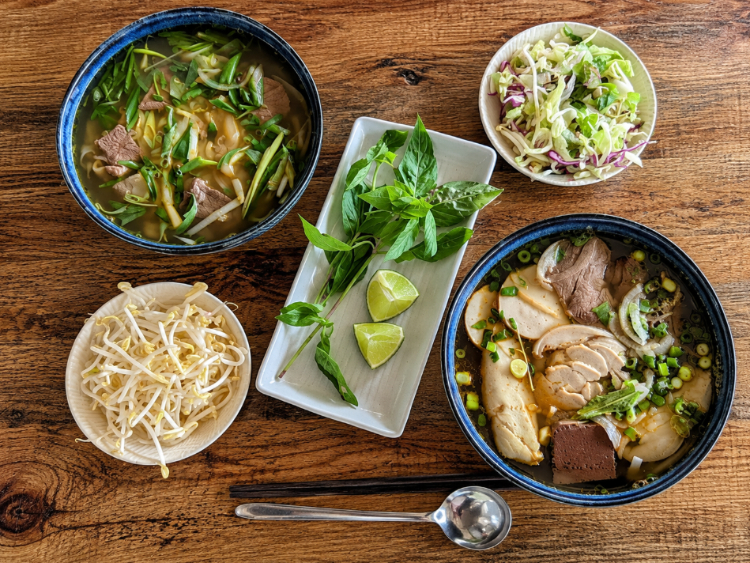 Pho Thin - Chatswood slider image