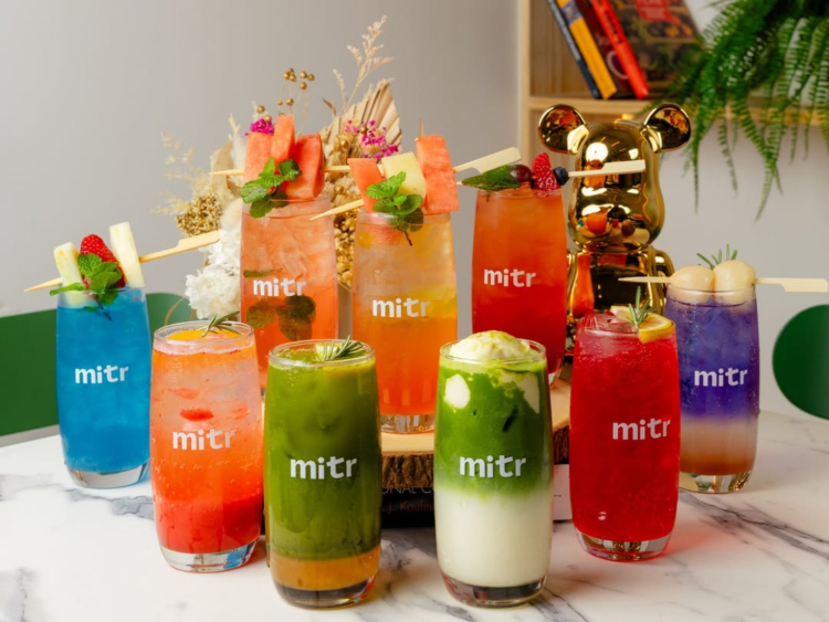 Mitr Dessert House & Dining slider image