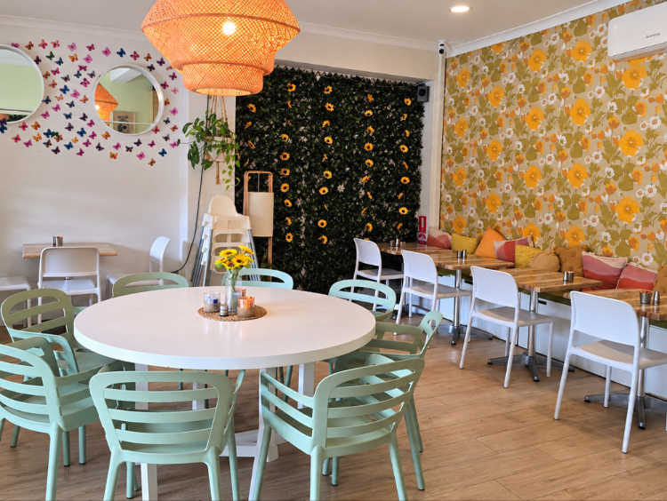 Sunflower Lounge slider image