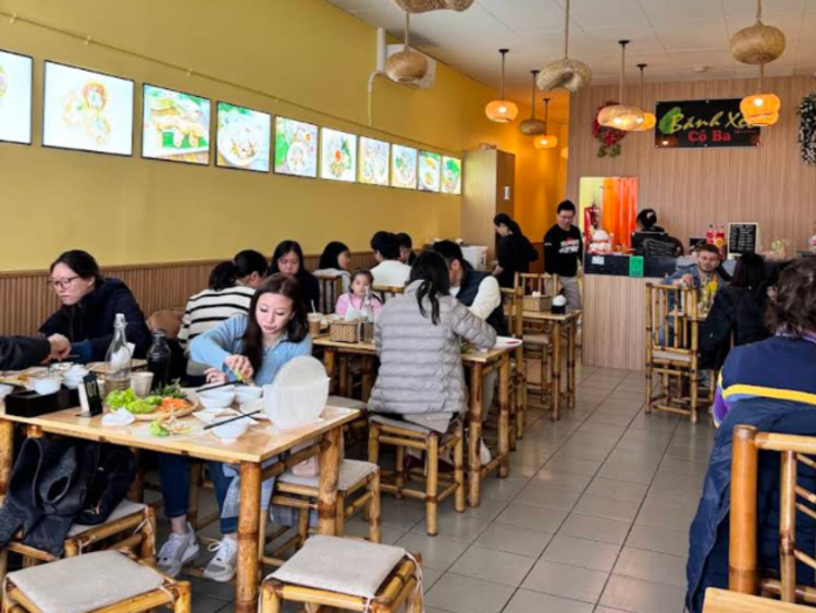 Banh Xeo Co Ba slider image