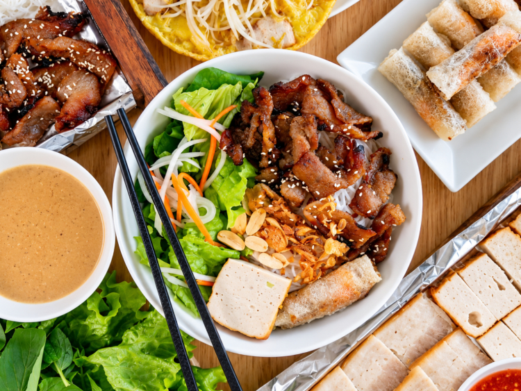 Banh Xeo Co Ba slider image