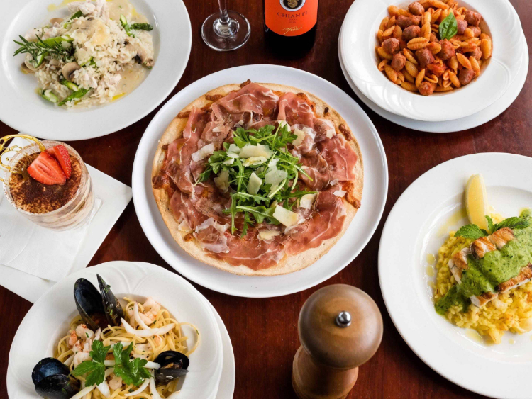 Cala Luna Italian Restaurant slider image