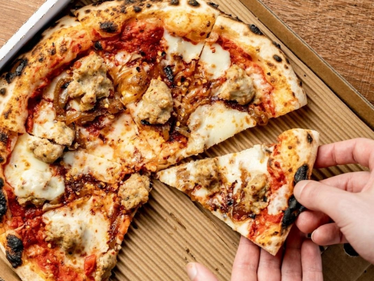 Millers Pizza - Elsternwick slider image