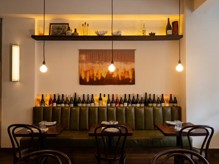 Roy's Restobar slider image