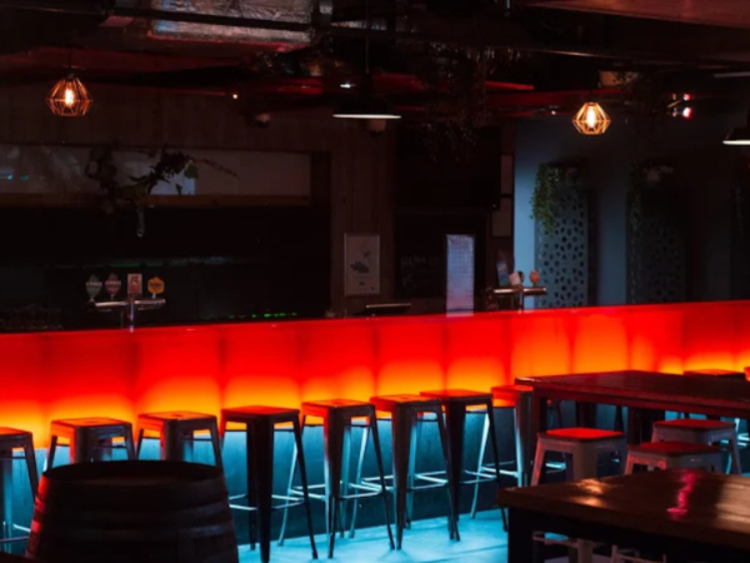 Red Eye Bar slider image