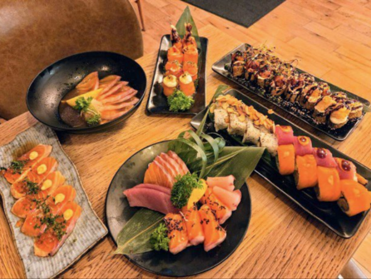 Kadoshi Sushi Lounge slider image