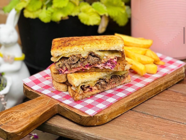 Chichi House Cafe slider image