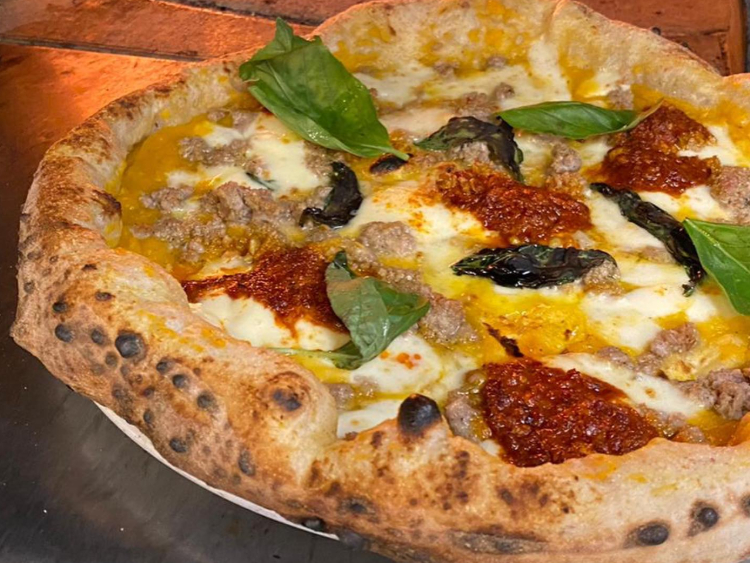 Santa Maria Pizzeria - Fitzrovia slider image