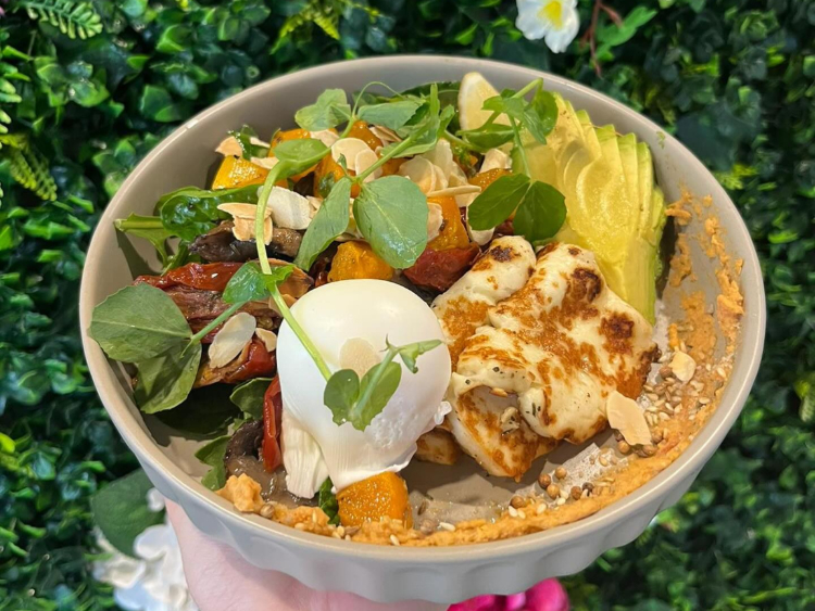 Lakeside Cafe by Chef's slider image