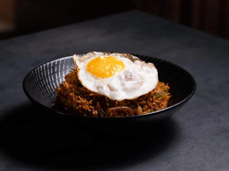 Momo & Chillies slider image