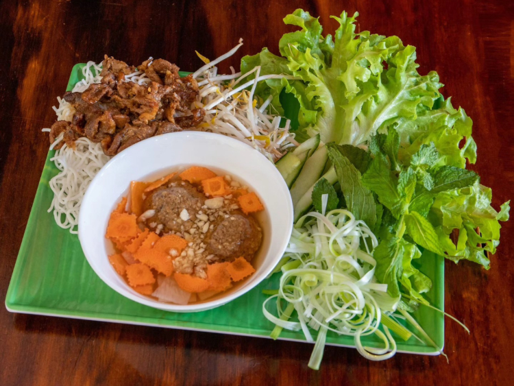 Vietnam Oi - Surfers Paradise slider image